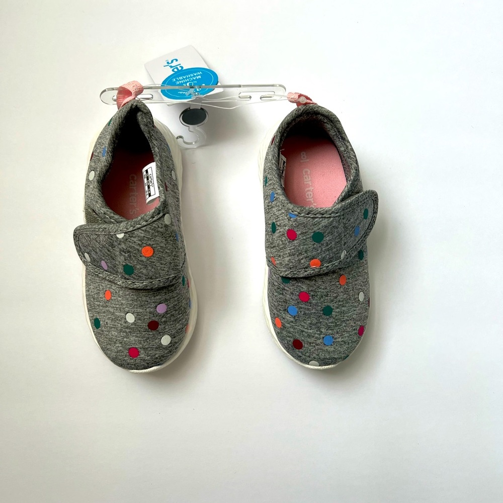 Girls sneakers